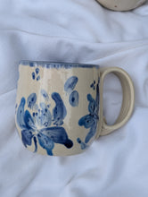 Load image into Gallery viewer, Floral Mug
