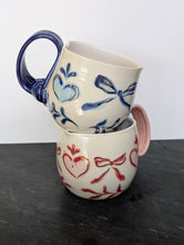 Load image into Gallery viewer, Gold and Pink Heart Mug
